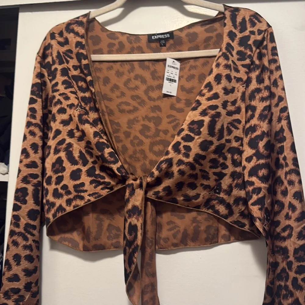 NWT Express wrap top, perfect over sleeveless dresses - Picture 3 of 3